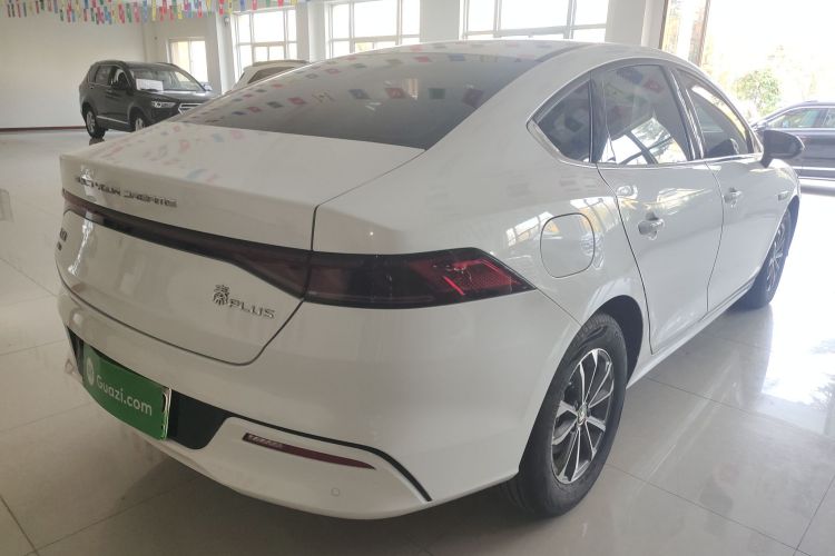 比亚迪 秦PLUS 2024款 荣耀版 DM-i 55KM领先型车身外观7