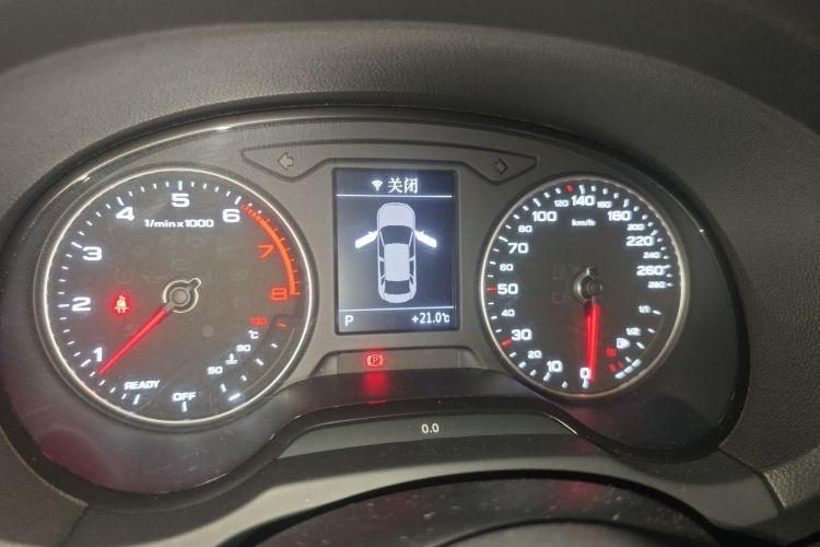 奥迪A3 2018款 30周年年型 Limousine 35 TFSI 进取型中控内饰14