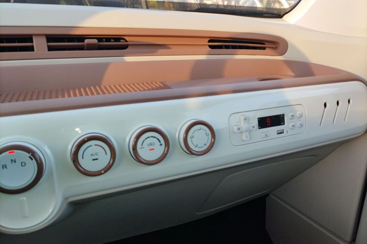 奔腾小马 2026款 222km 萌趣马 Plus局部细节16