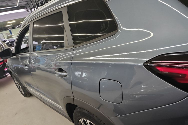 奇瑞 瑞虎8 2019款 1.6TGDI 自动精英型车身外观4