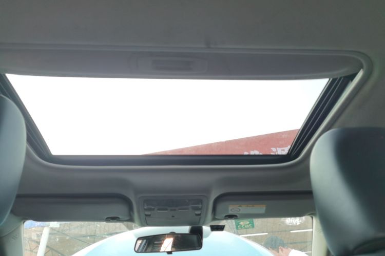 丰田 卡罗拉 2017款 改款双擎 1.8L E-CVT精英版中控内饰22