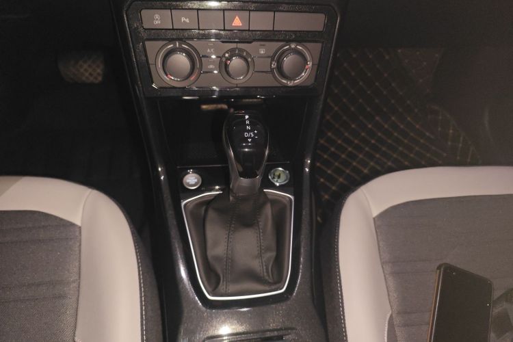 大众 途岳 2026款 新锐 1.5L 锐意版中控内饰18