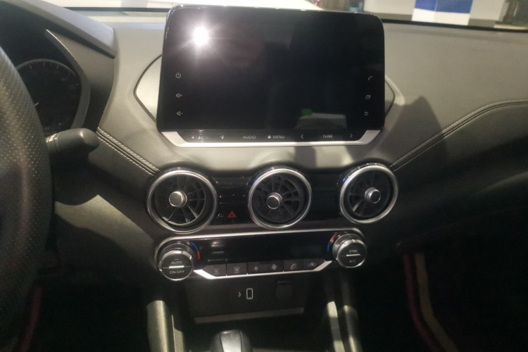 日产 轩逸 2021款 1.6L XL CVT悦享版局部细节16