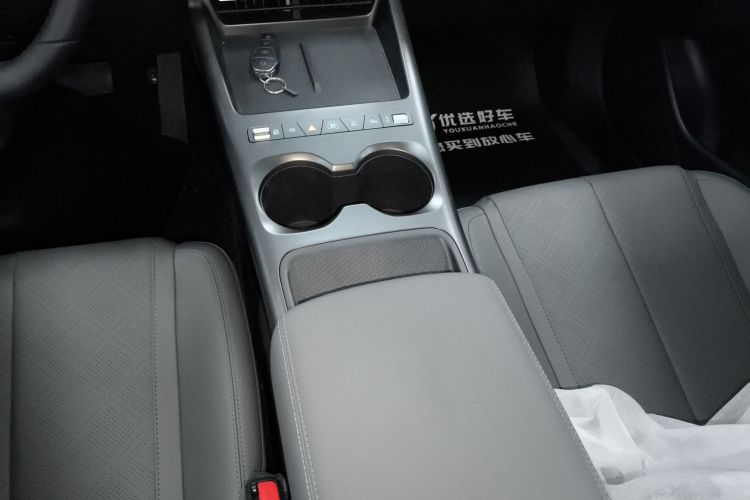 比亚迪 秦PLUS 2025款 DM-i 智驾版 128KM进取型中控内饰18