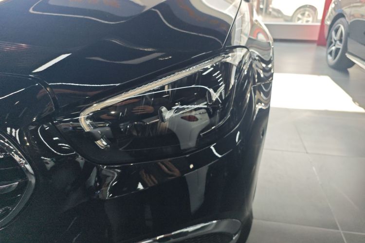 奔驰E级 2023款 改款 E 300 L 运动时尚型局部细节36