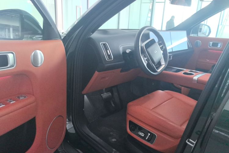 理想汽车 理想L9 2024款 Ultra中控内饰20