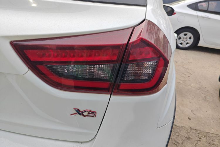 吉利汽车 远景X3 2019款 升级版 1.5L CVT精英型车身外观6006