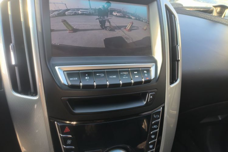 纳智捷 优6 SUV 2016款 1.8T 风尚超值型中控内饰16