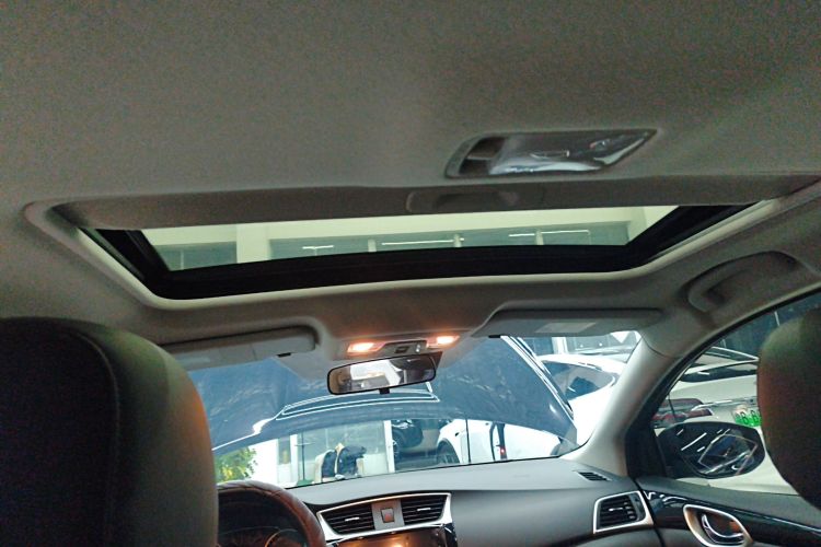 日产 轩逸 2022款 经典 1.6XL CVT豪华版中控内饰22