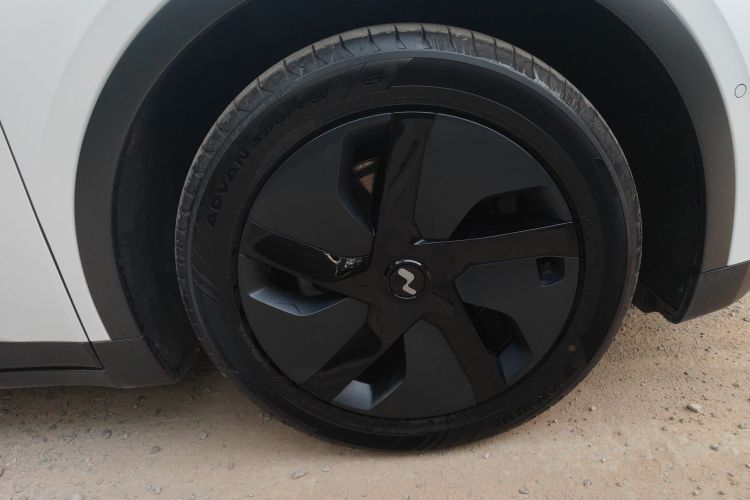 乐道L60 2024款 60kWh 后驱版车身外观10