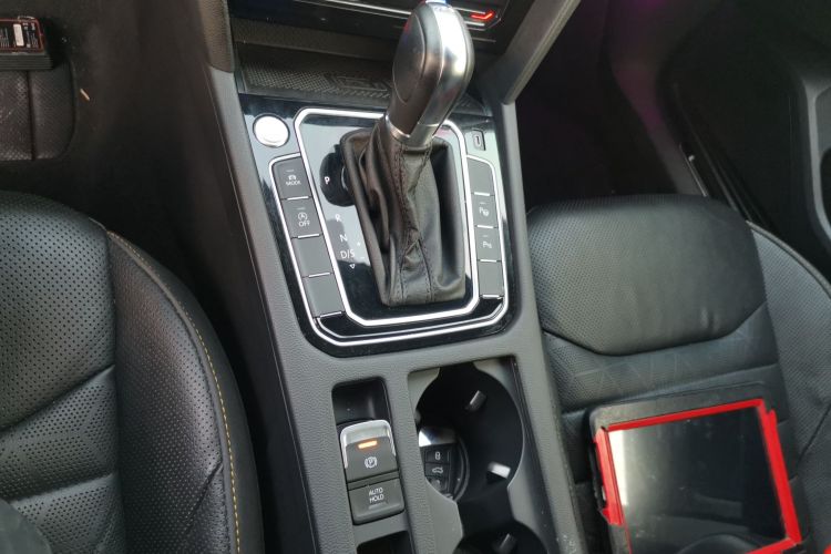 一汽-大众CC 2021款 380TSI 夺目版中控内饰18