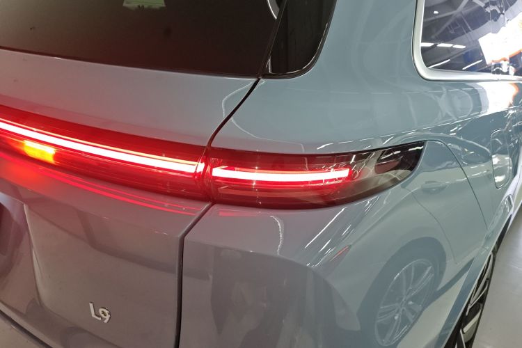 理想汽车 理想L9 2022款 Max车身外观9