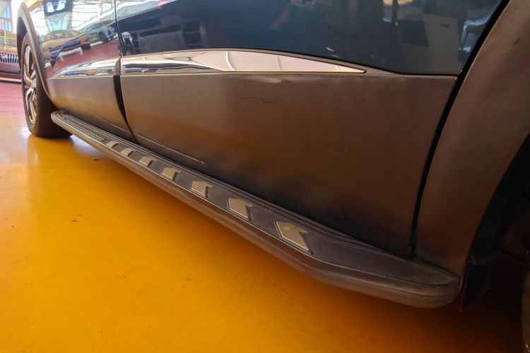 标致5008 2017款 380THP 7座精英版局部细节9002