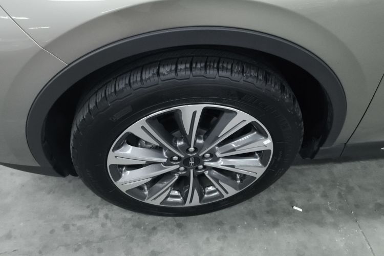 林肯 冒险家 2022款 改款 2.0T 两驱尊雅版车身外观6007