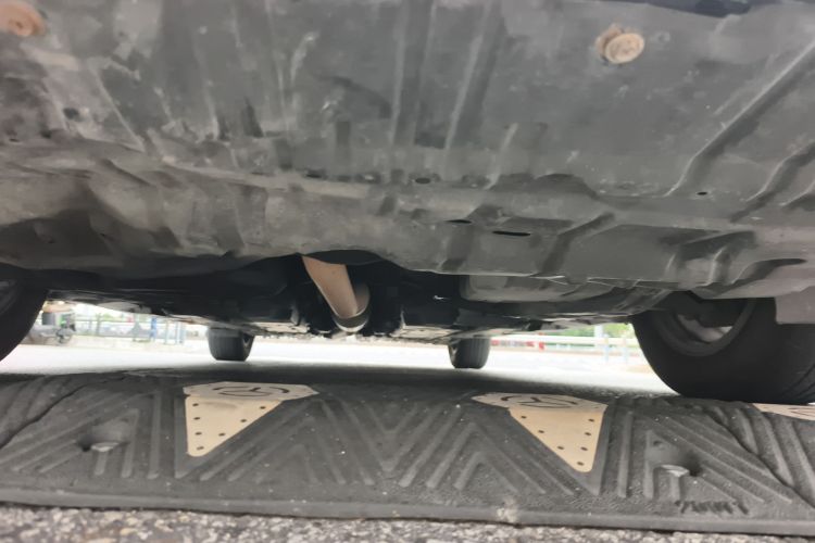 丰田 凯美瑞 2015款 2.0E 精英版局部细节9008