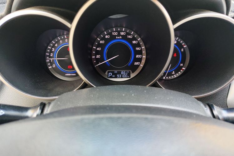 长安 逸动 2015款 1.6L 自动俊酷型 国IV中控内饰15