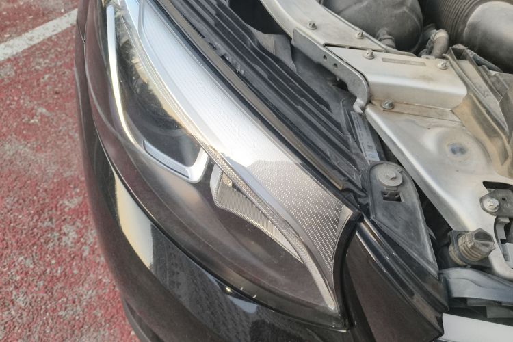 奔驰GLC 2018款 GLC 200 4MATIC车身外观8