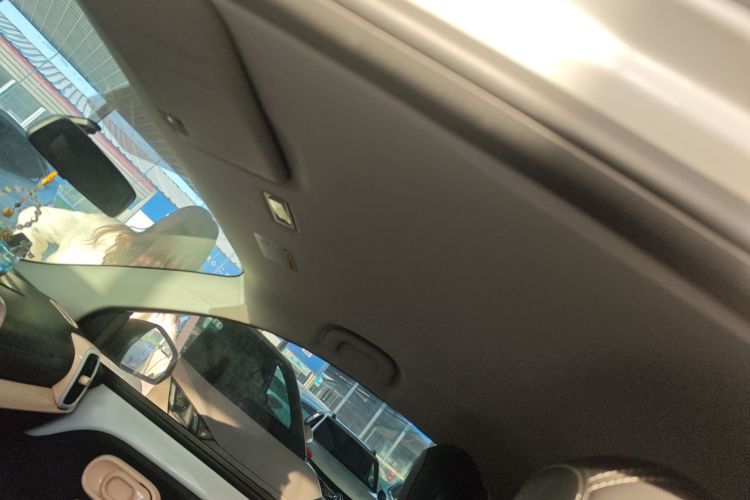 荣威 科莱威CLEVER 2022款 311km元气啵啵版中控内饰22