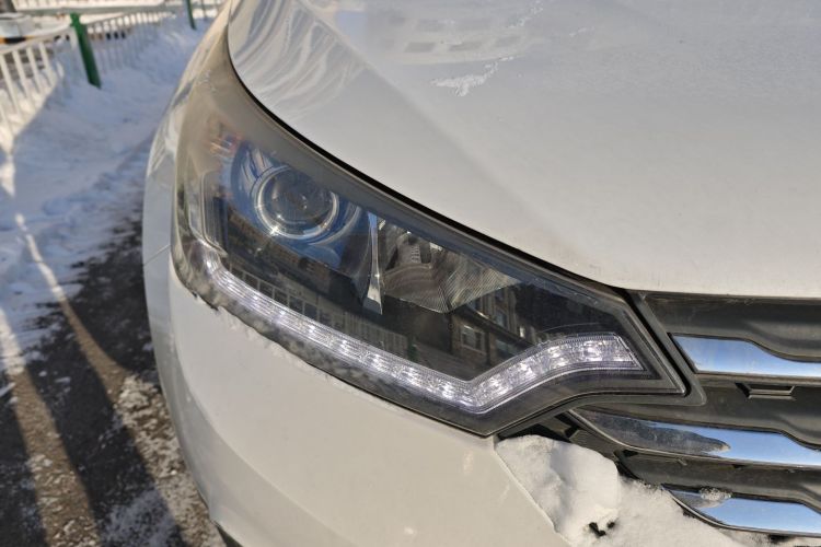 东风风神AX7 2015款 2.0L 自动智逸型车身外观8