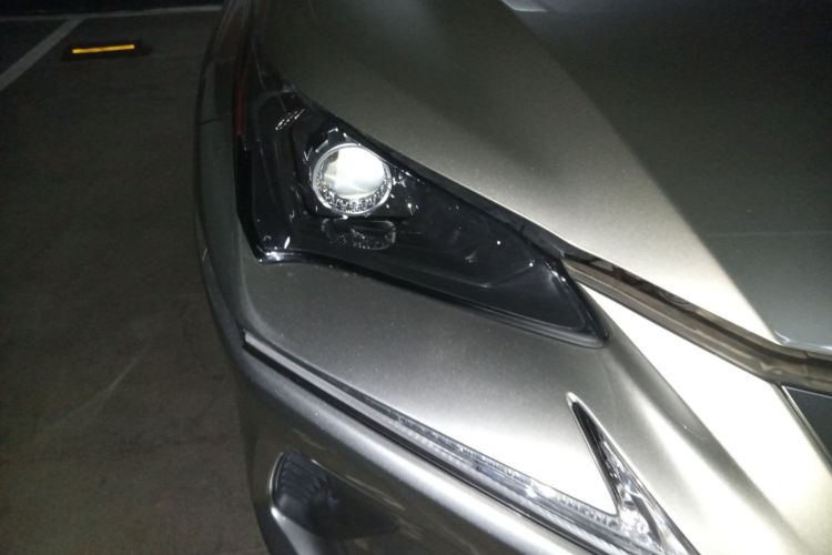 雷克萨斯NX 2018款 300 前驱 锋行版车身外观8