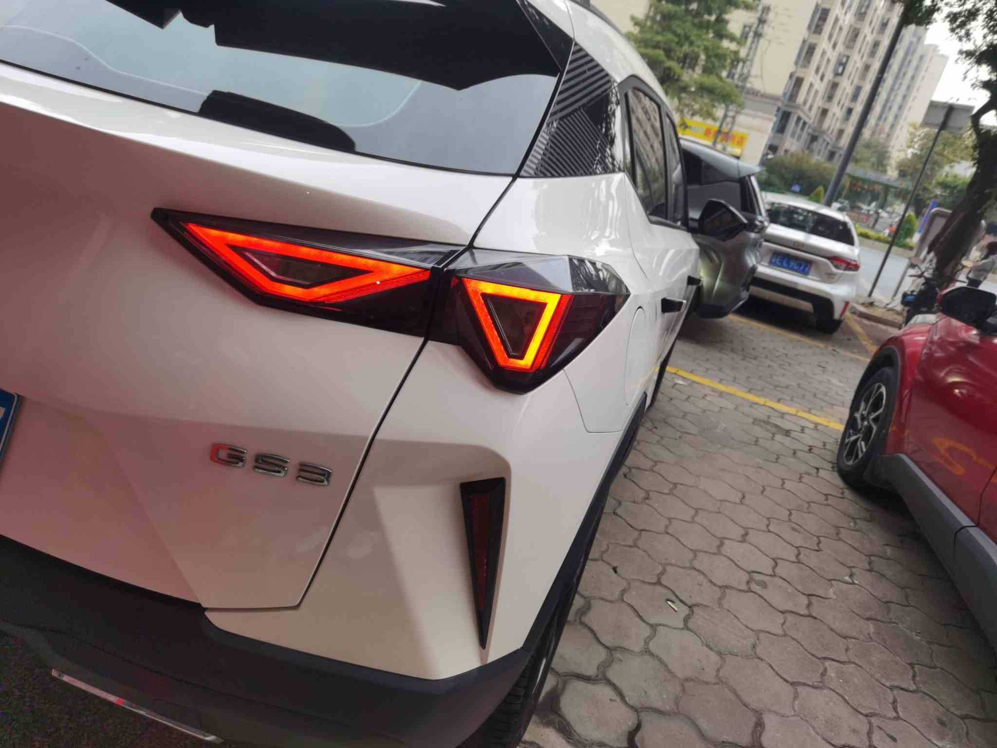 广汽传祺 传祺GS3 2023款 影速 270T 劲享版(5)