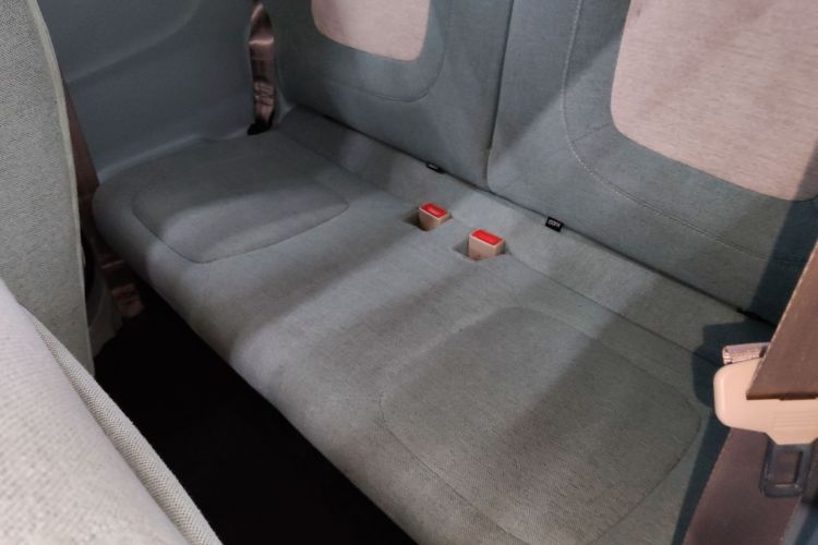 凌宝汽车 凌宝uni 2022款 微甜版中控内饰21