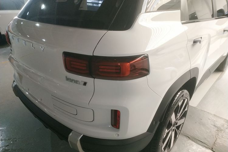 吉利汽车 吉利icon 2023款 1.5TD 巧克力醇臻版车身外观6006