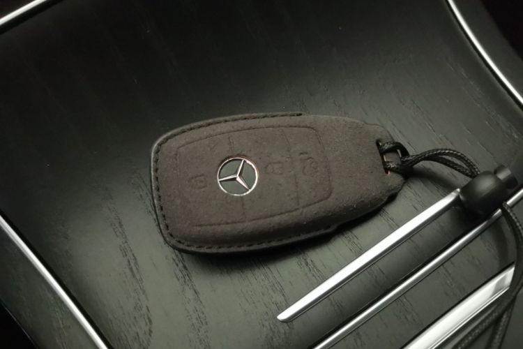 奔驰C级 2020款 改款 C 200 L 时尚型运动版中控内饰7001