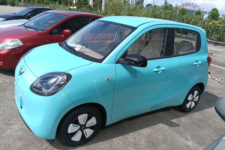 五菱汽车 宏光MINIEV 2025款 四门版 臻享款车身外观4