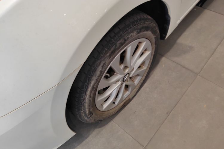 日产 轩逸 2022款 经典 1.6XE CVT舒适版车身外观6007