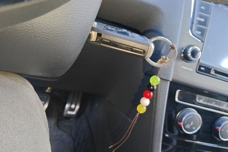 大众 高尔夫 2016款 1.4TSI 自动R-Line中控内饰11