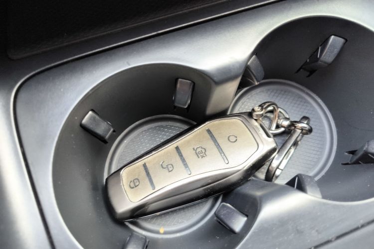 比亚迪 秦PLUS 2024款 荣耀版 EV 510KM领先型中控内饰7001