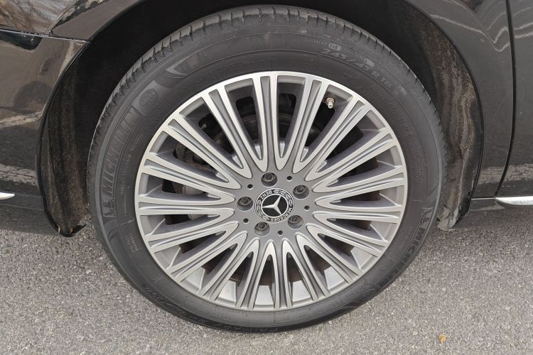 奔驰E级 2020款 E 300 L 时尚型车身外观6008