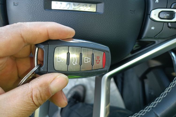 哈弗H6 2021款 第三代 2.0T 自动两驱Max中控内饰11