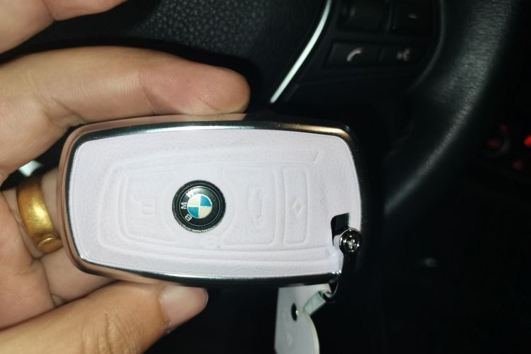 宝马3系 2017款 320Li M运动型中控内饰11