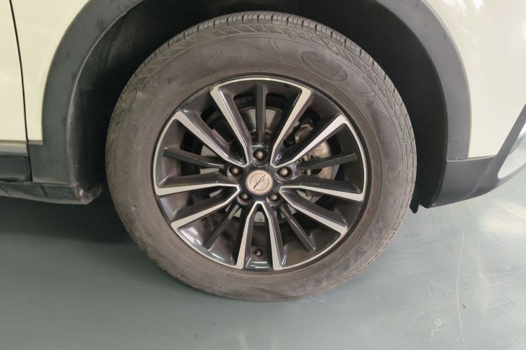 众泰T500 2018款 1.5T 自动豪华型车身外观10