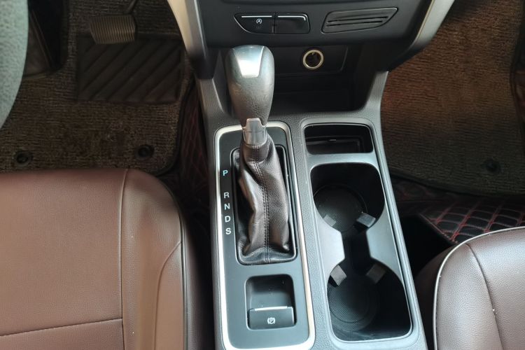 福特 翼虎 2017款 EcoBoost 180 两驱精翼型中控内饰18