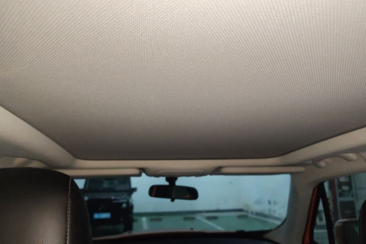 Jeep 自由侠 2017款 180T 自动高能版中控内饰22