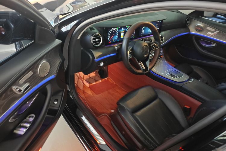 奔驰E级 2021款 改款 E 260 L 4MATIC中控内饰20