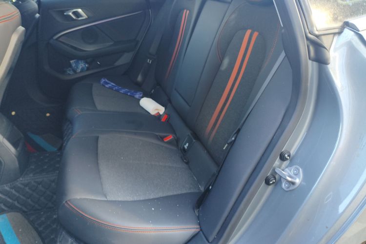 宝马2系(进口) 2023款 225i 四门轿跑车 M运动套装中控内饰21