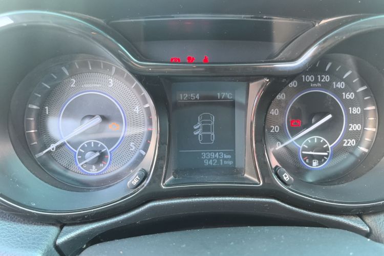 江铃 域虎3 2018款 2.5T柴油四驱豪华版长轴距局部细节14