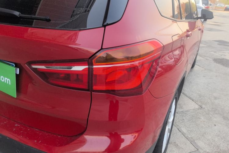 宝马X1 2016款 sDrive18Li 时尚型车身外观6006