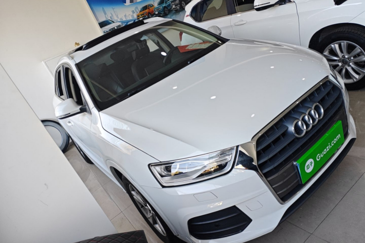 奥迪Q3 2017款 30 TFSI 时尚型车身外观3