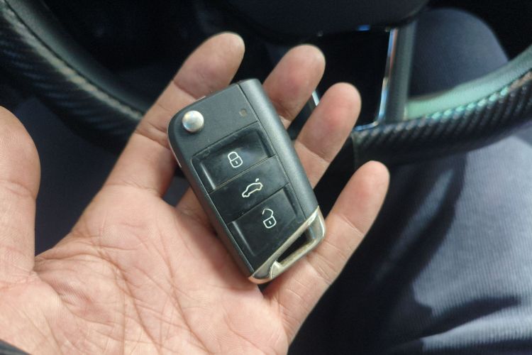 斯柯达 速派 2019款 改款 TSI330 DSG舒适版中控内饰7001