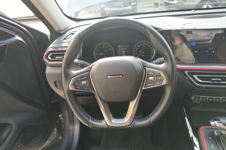 长安欧尚X5 2021款 改款 1.5T DCT豪华型中控内饰13