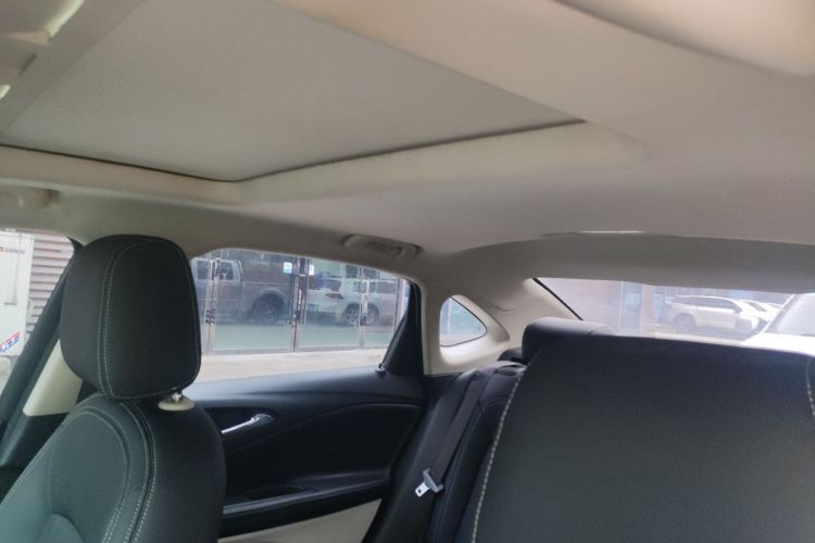 别克 威朗 2020款 15T 自动进取型中控内饰22