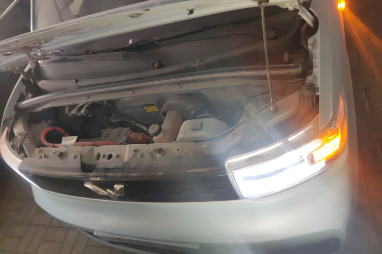 五菱汽车 宏光MINIEV 2020款 自在款 磷酸铁锂机舱底盘24