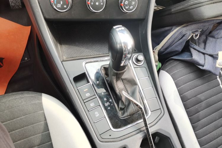 大众 宝来 2024款 200TSI DSG畅行版中控内饰18