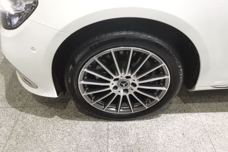 奔驰E级 2023款 E 260 L车身外观6007