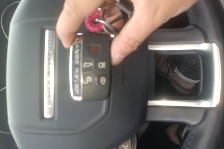 路虎 揽胜极光 2018款 240PS SE 智耀版中控内饰7001